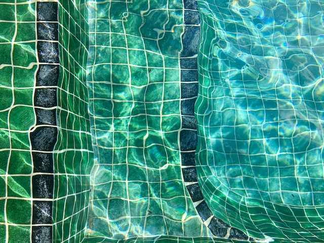 Tiles at the pool at Bilagal Borambola, photo Therese Spruhan
